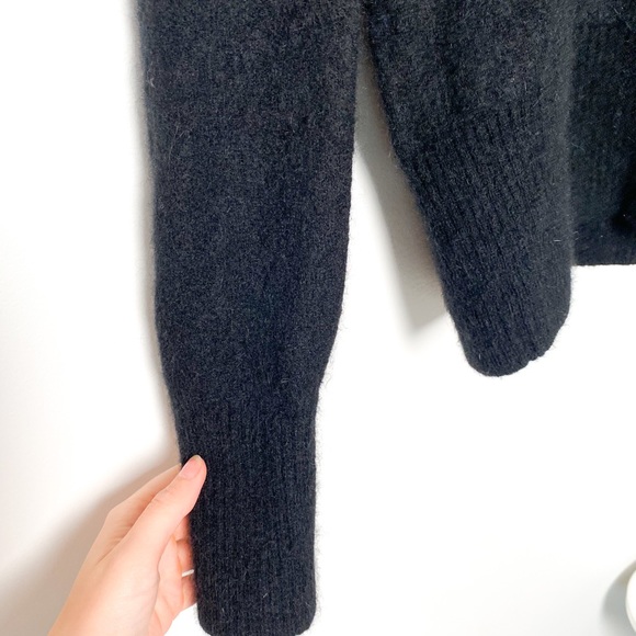 Banana Republic Alpaca Wool Black Crewneck Sweater - Picture 4 of 7